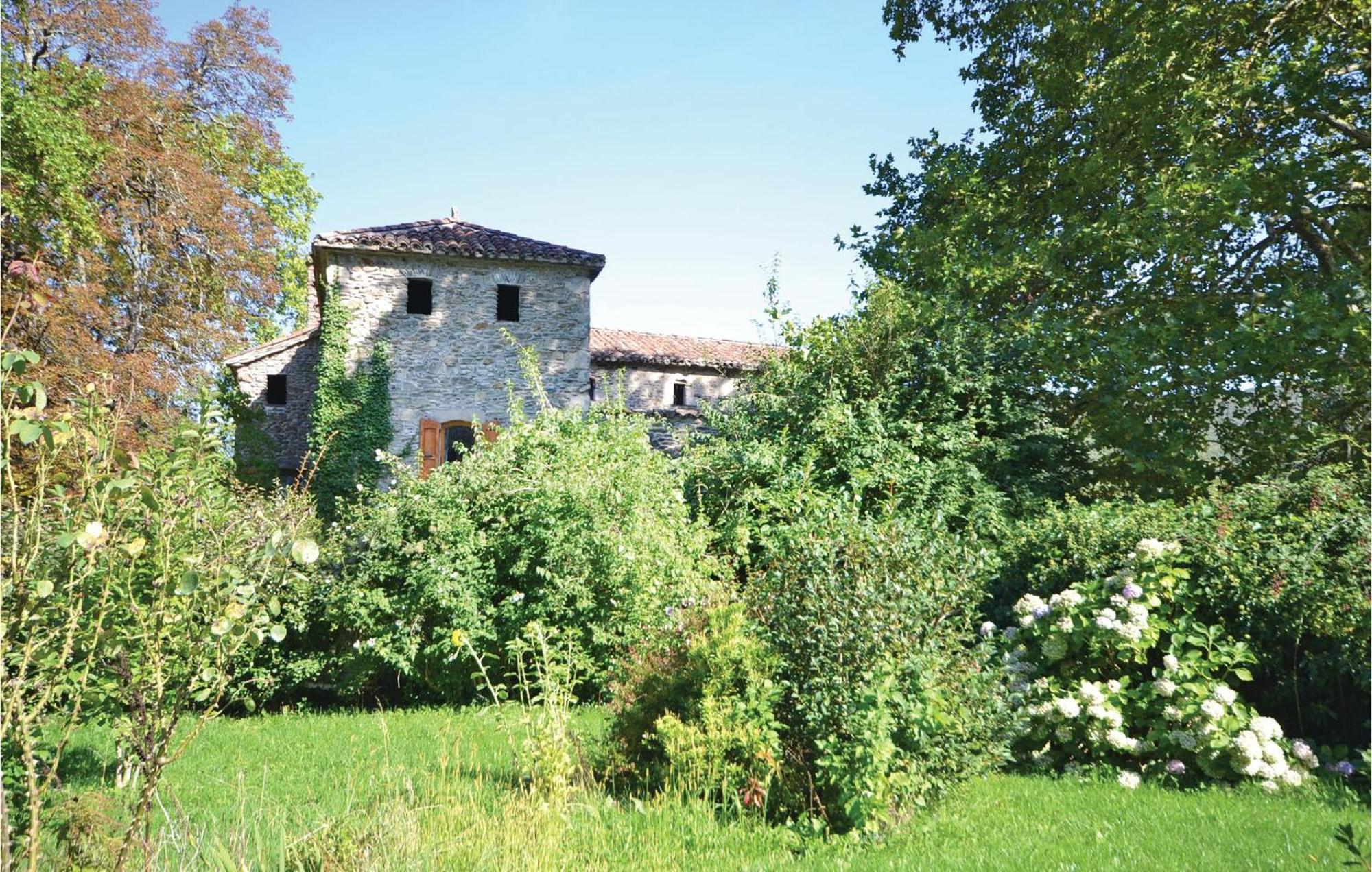 2 Bedroom Nice Apartment In Les Salles-Du-Gardon Soustelle Exterior photo